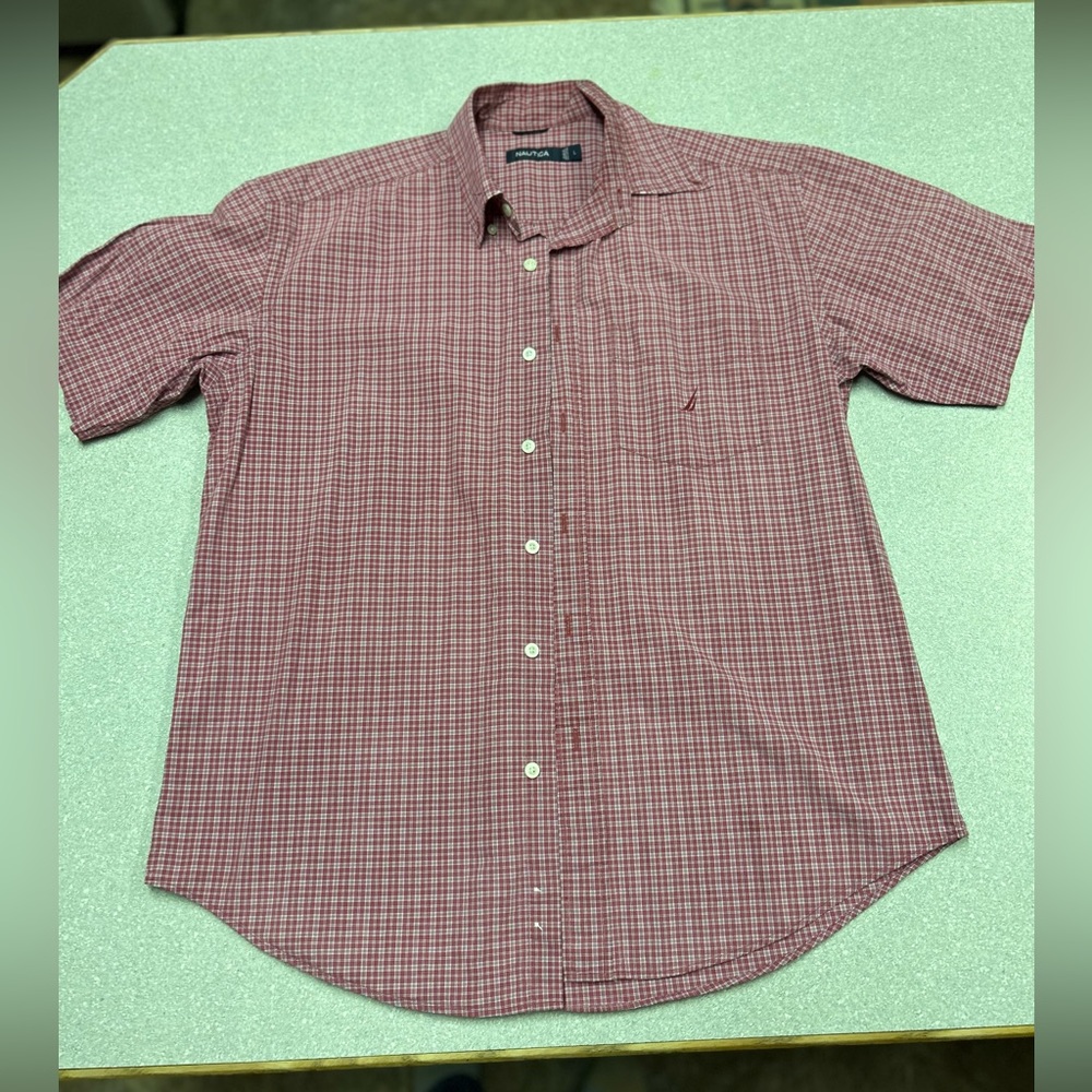 Nautica men’s size large button up shirt sleeve top